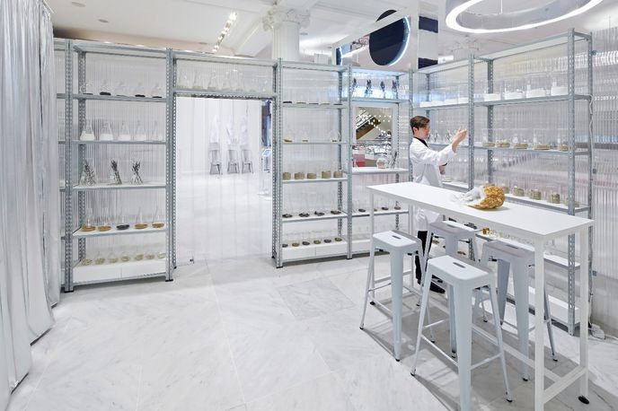 LSN : News : Personal perfume: Selfridges launches Fragrance Lab